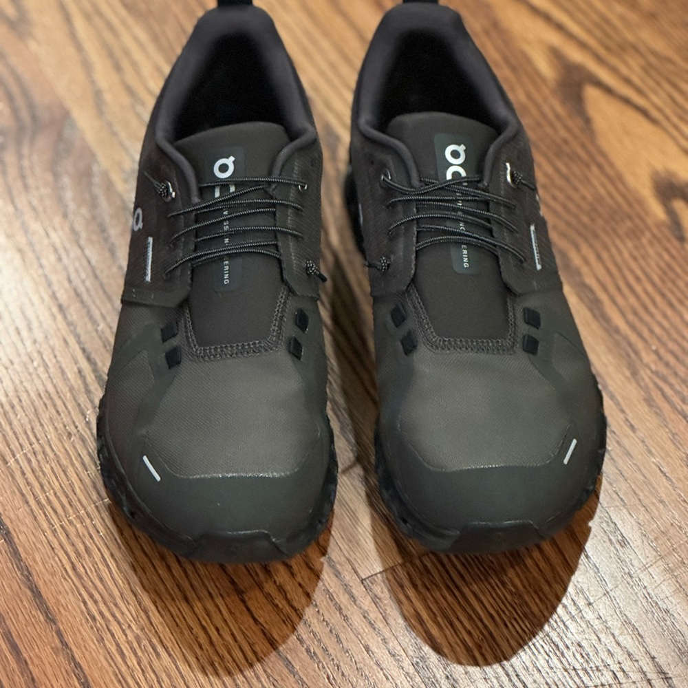On Running Men's Black Running Shoes Size 8 Waterproof